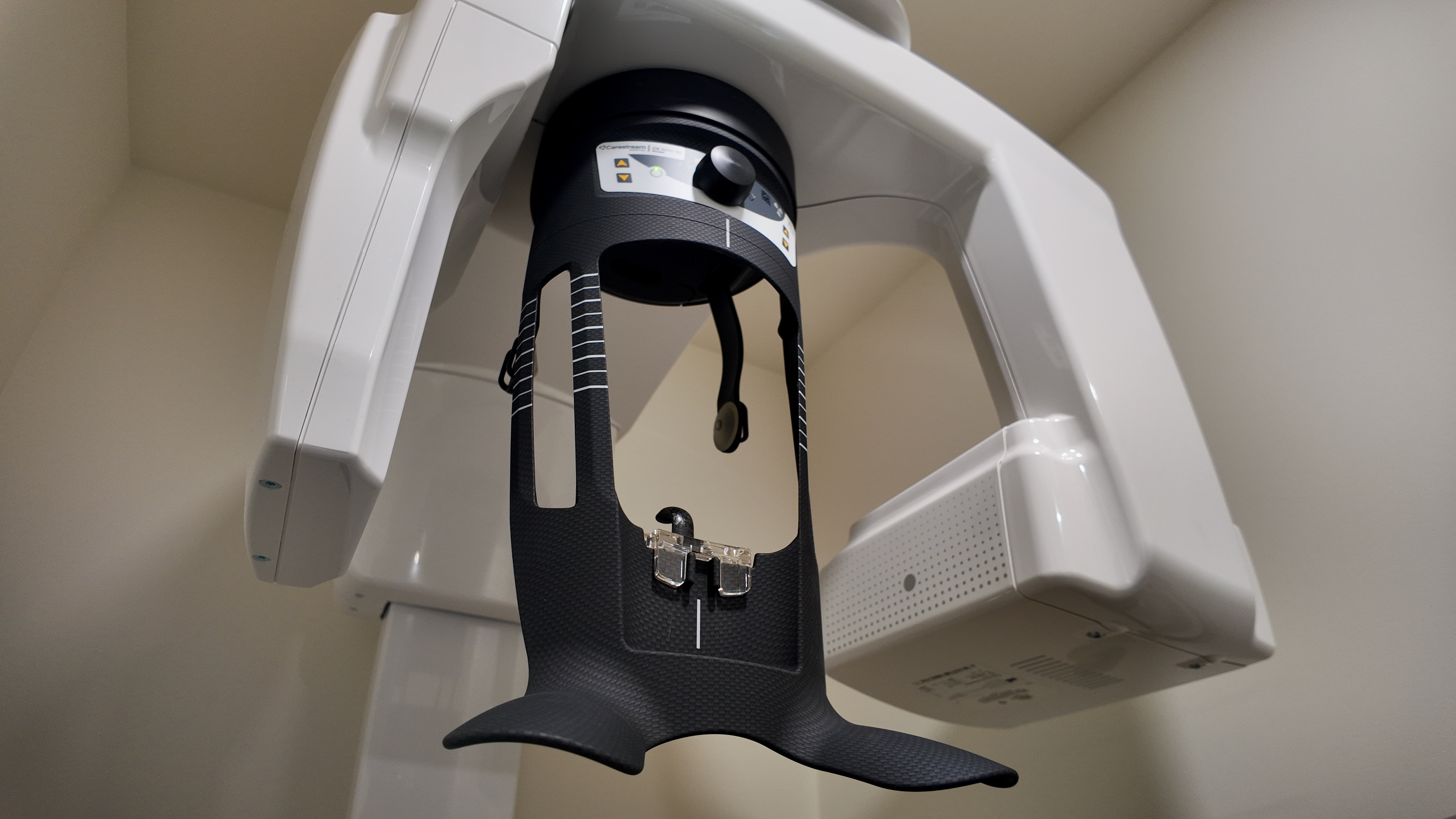 In-office 3D imaging unit used for CBCT and panoramic dental imaging.